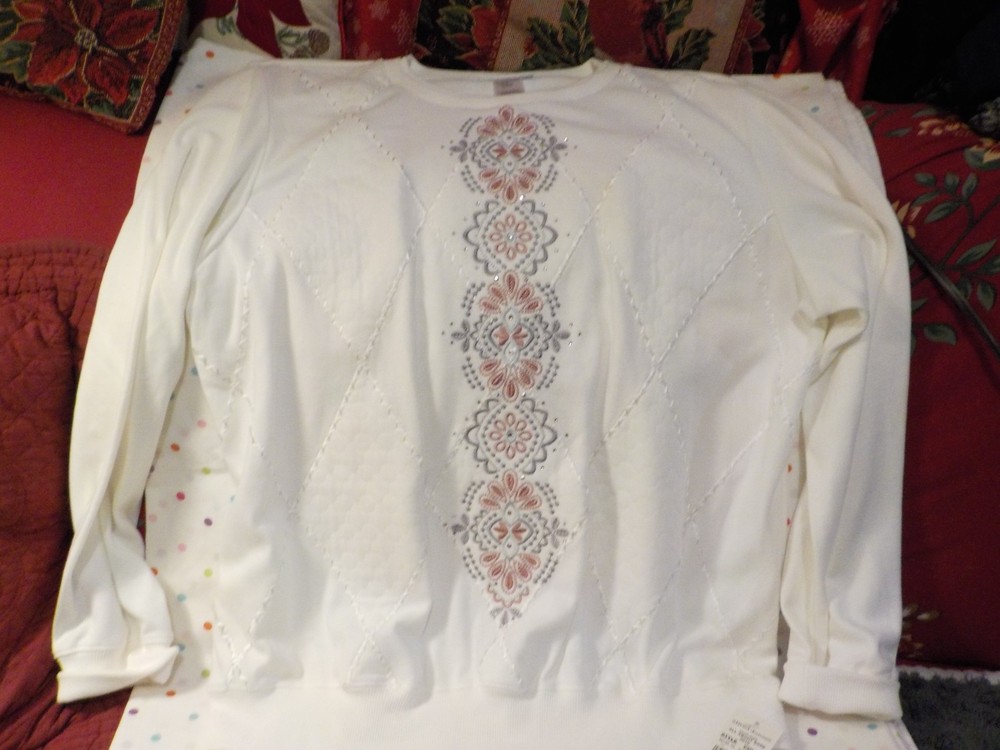 NEW Gorgeous Ladies Top by Alfred Dunner,SizeL,Embroidery,LongSleeve,NEW