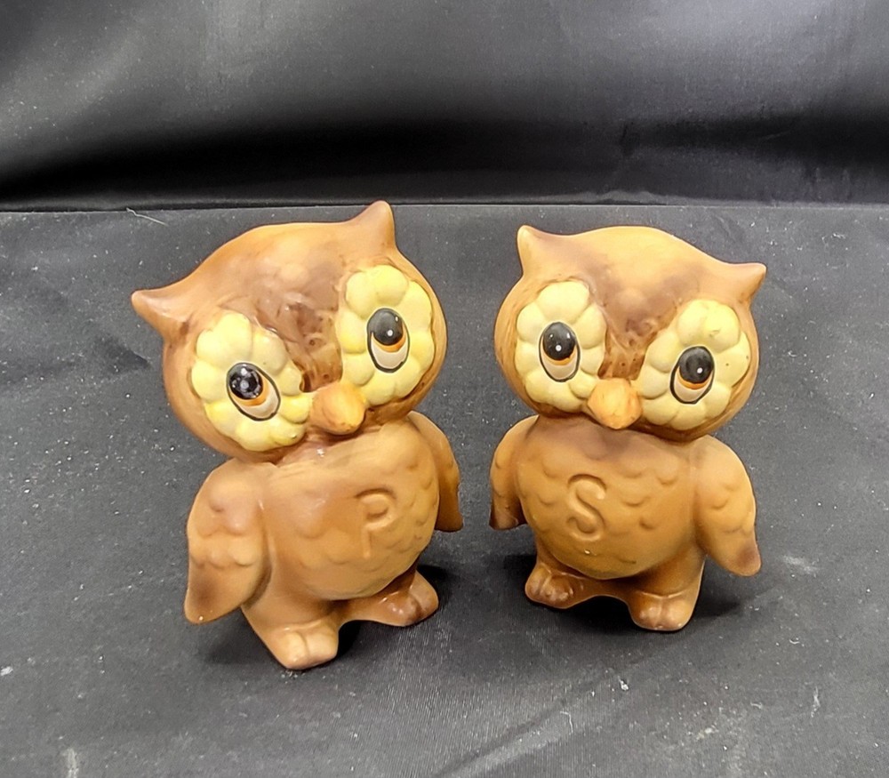 Vintage Salt and Pepper Shakers Set - Owls - Japan - Josef Originals