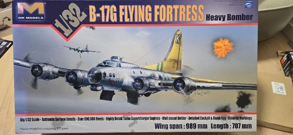 HKModel 1/32 B-17G Flying Fortress #494454