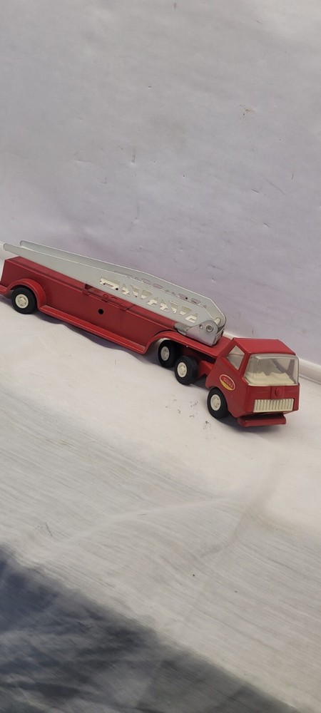 TONKA Fire Truck Ladder Truck 1970's Vintage Pressed Metal, 11