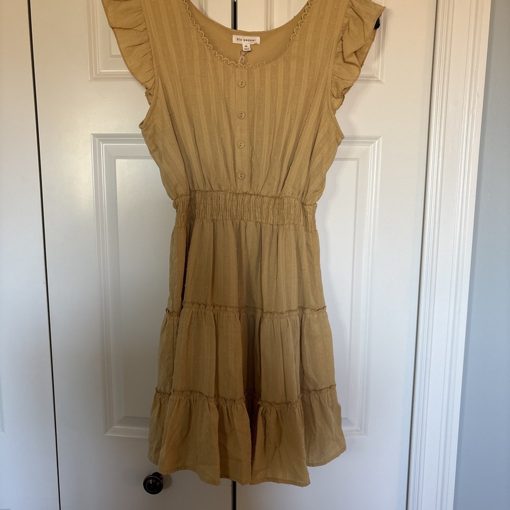 Blu Pepper Women's Size Medium Mustard Color Dress NWT