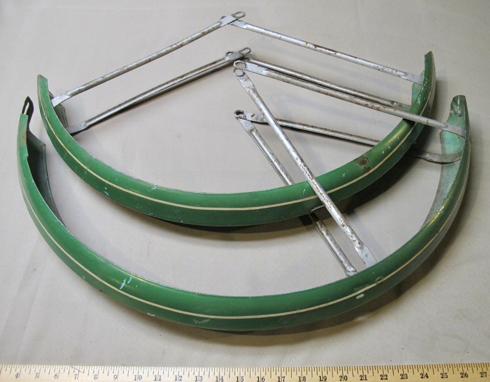 Vtg Pre/Postwar HAWTHORNE/ROADMASTER F & R 26 Inch Peaked Bicycle Fenders