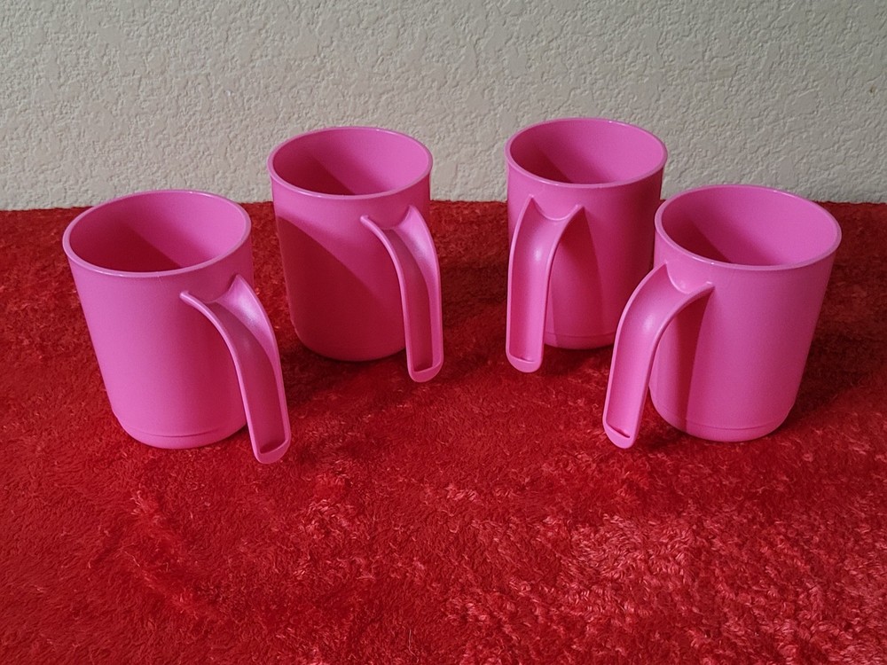 Tupperware Set of 4 Pink Plastic Mugs with Handles for Hot or Cold Drinks 12oz