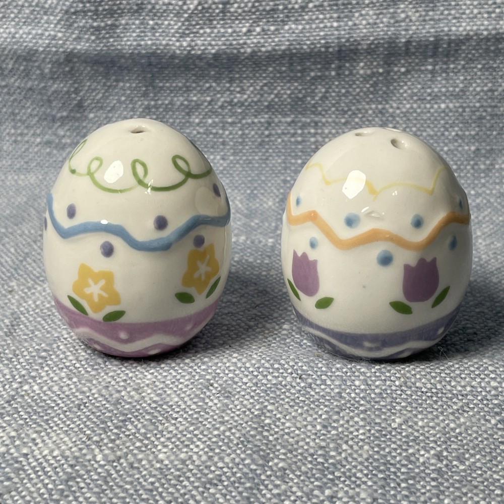 Cracker Barrel Mini Easter Egg Salt & Pepper Shakers Set Spring 2026 New Flower%