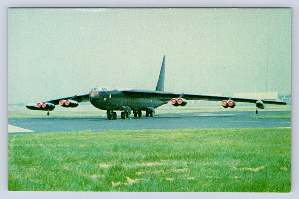 Vintage Postcard USAF Museum W-P AFB Ohio Boeing B-52D