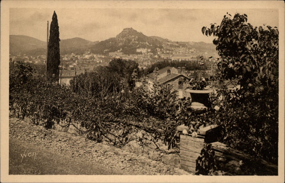 Hyeres Var France view vintage postcard s085