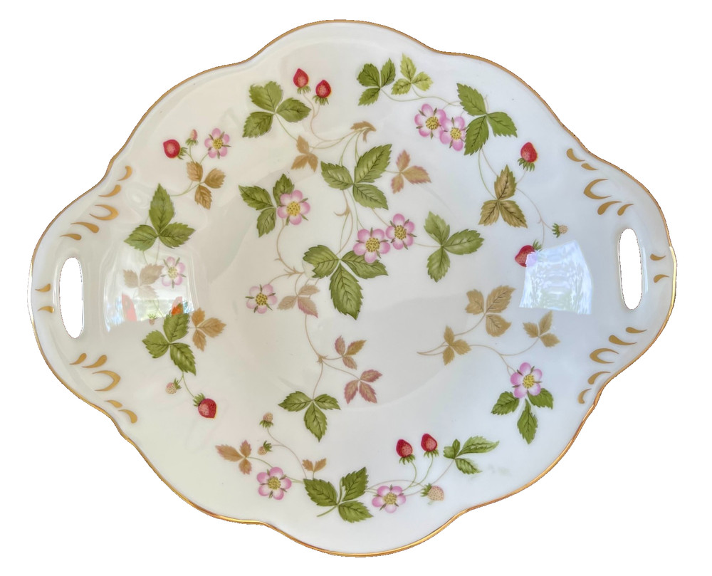 Wedgwood Wild Strawberry Handled Bon Bon Dish - Bone China Made in England - 7.7