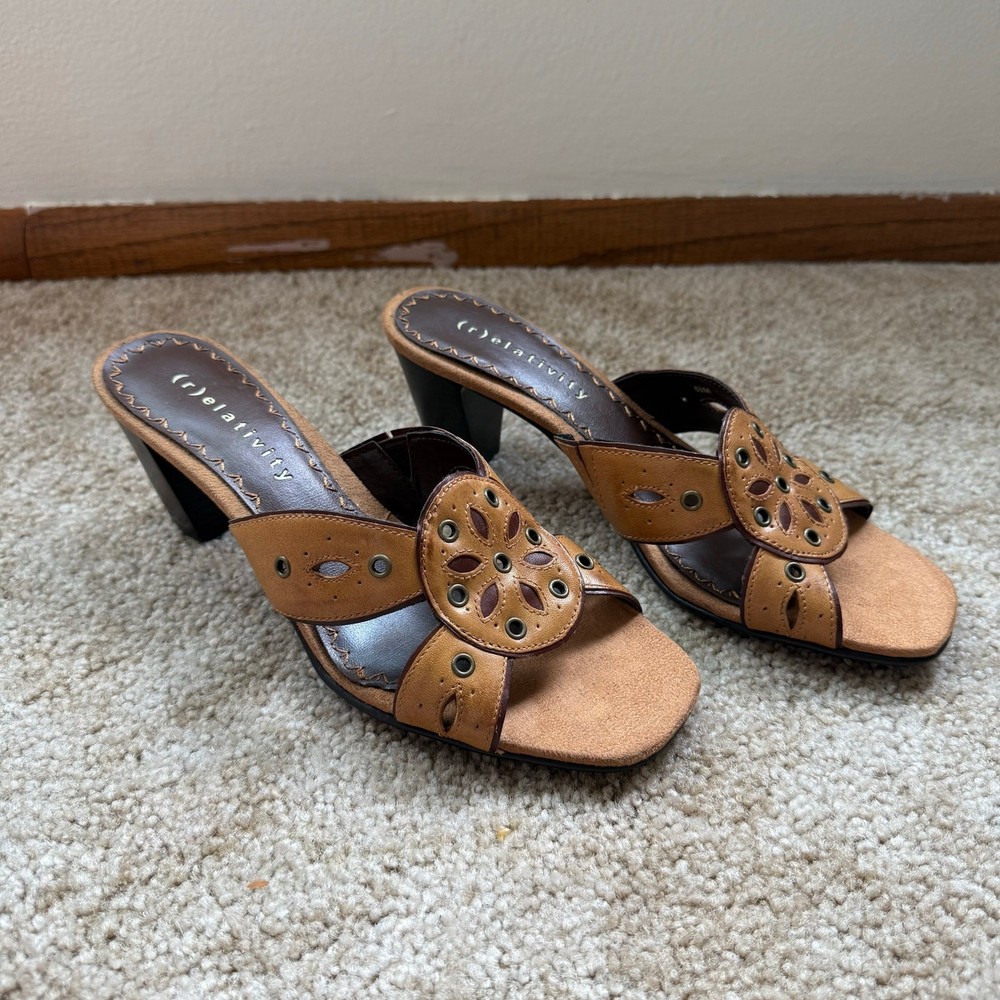 Relativity Brown Leather Metal Grommet Boho Western Grunge Indie Trendy Heels