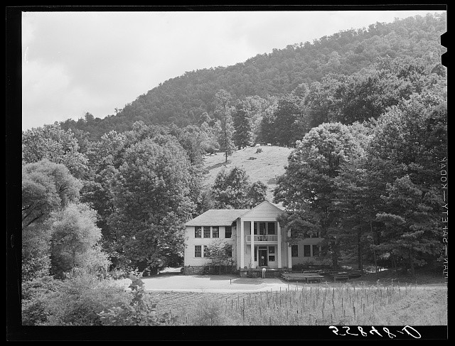 Harlan Kentucky Pine Mountain Settlement School 1940 Mountain School House