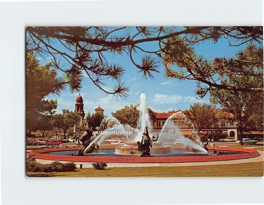 Postcard The JC Nichols Memorial Fountain Kansas City Missouri USA
