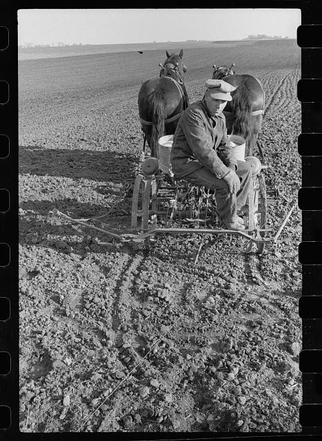 Photo:Jasper County Iowa 1940 Corn Planting Horse Drawn Planter Farmer