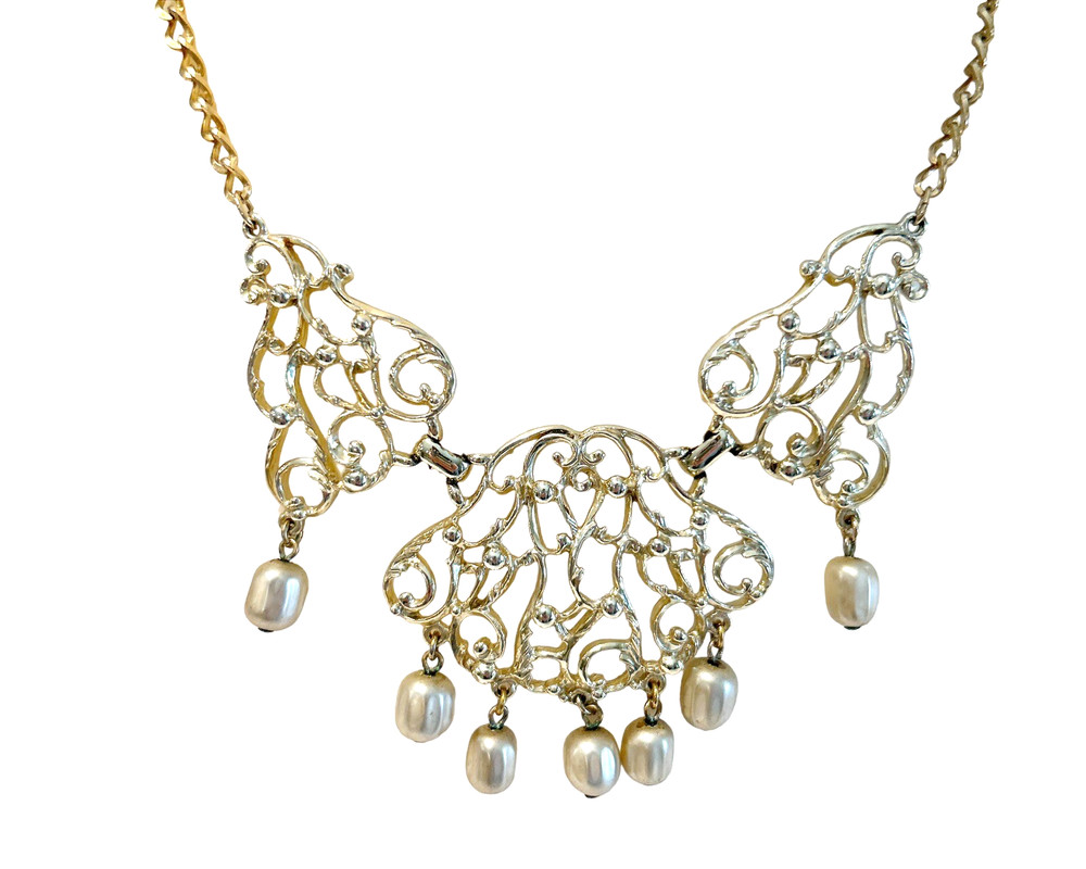 Sarah Coventry Bib Gold Tone Faux Pearl Chandelier Statement Necklace 16