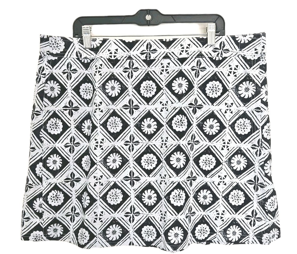 Ripskirt Hawaii Black & White Floral Perfect Wrap Skirt 2XL XXL EUC Length 2