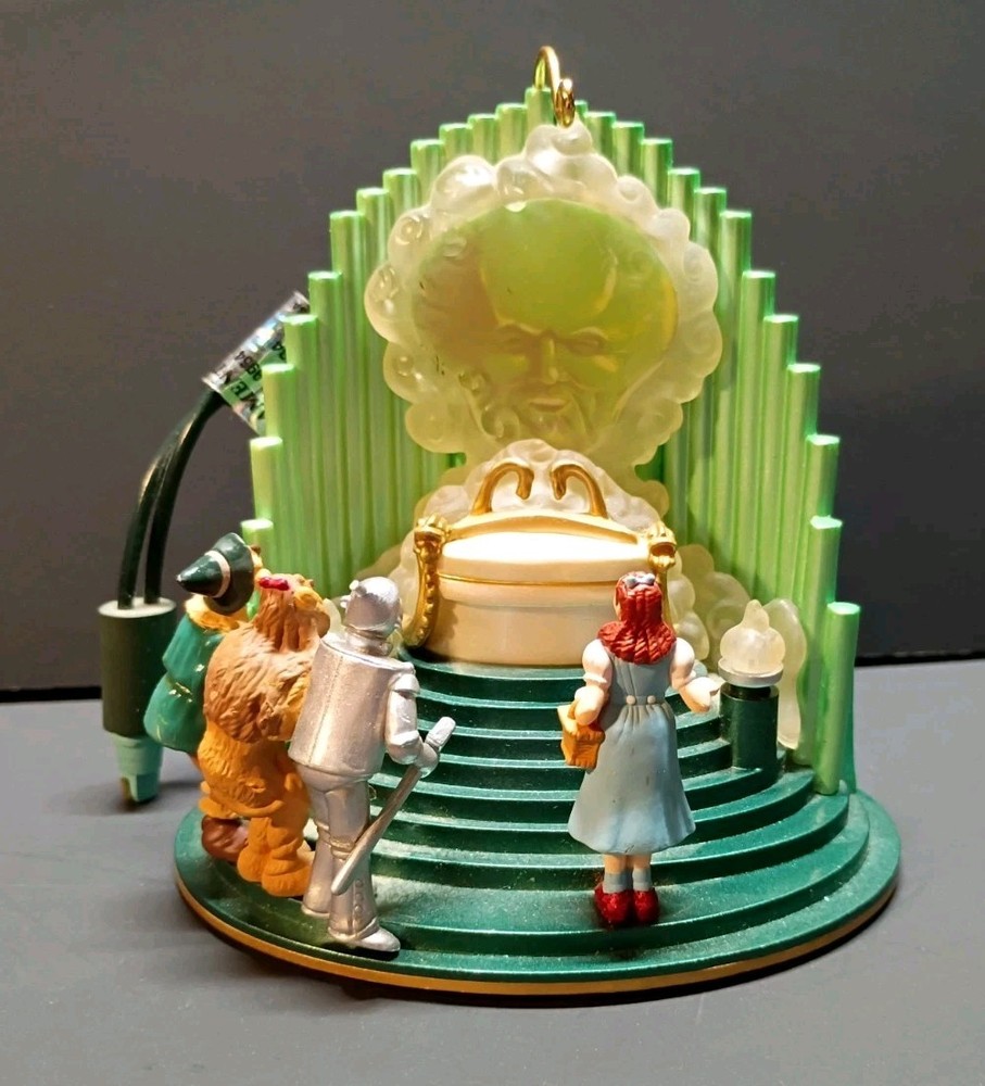 Hallmark Keepsake Wizard of Oz “The Great Oz” Ornament Voice Blinking Lights