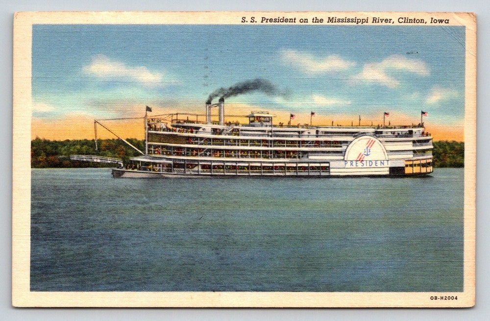 S.S. President Steamboat Mississippi River Clinton Iowa Linen Postcard 1949