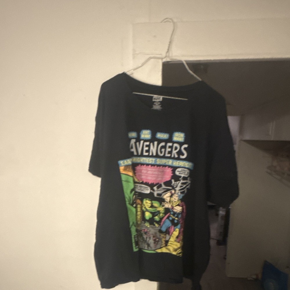 Marvel Avengers Graphic Print Black Men's Crew Neck T-Shirt XL