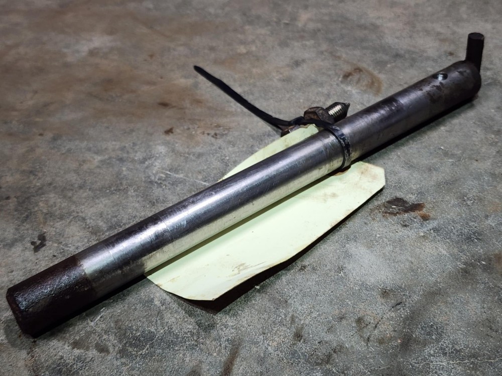 Kubota L1500 DT Tractor 4X4 Front Axle Pivot Pin