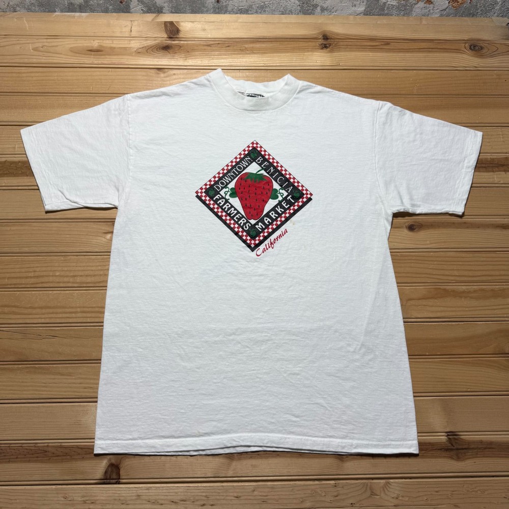 Vintage 90s Downtown Benicia California Farmers Market Strawberry T-Shirt Large
