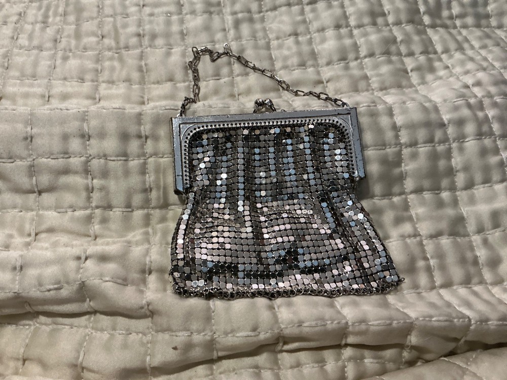 Vintage Art Deco Style Mesh Coin Purse 4.5”wide