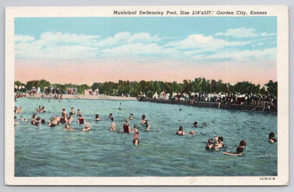 Garden City Kansas Municipal Swimming Pool Vintage Linen Postcard Curteich