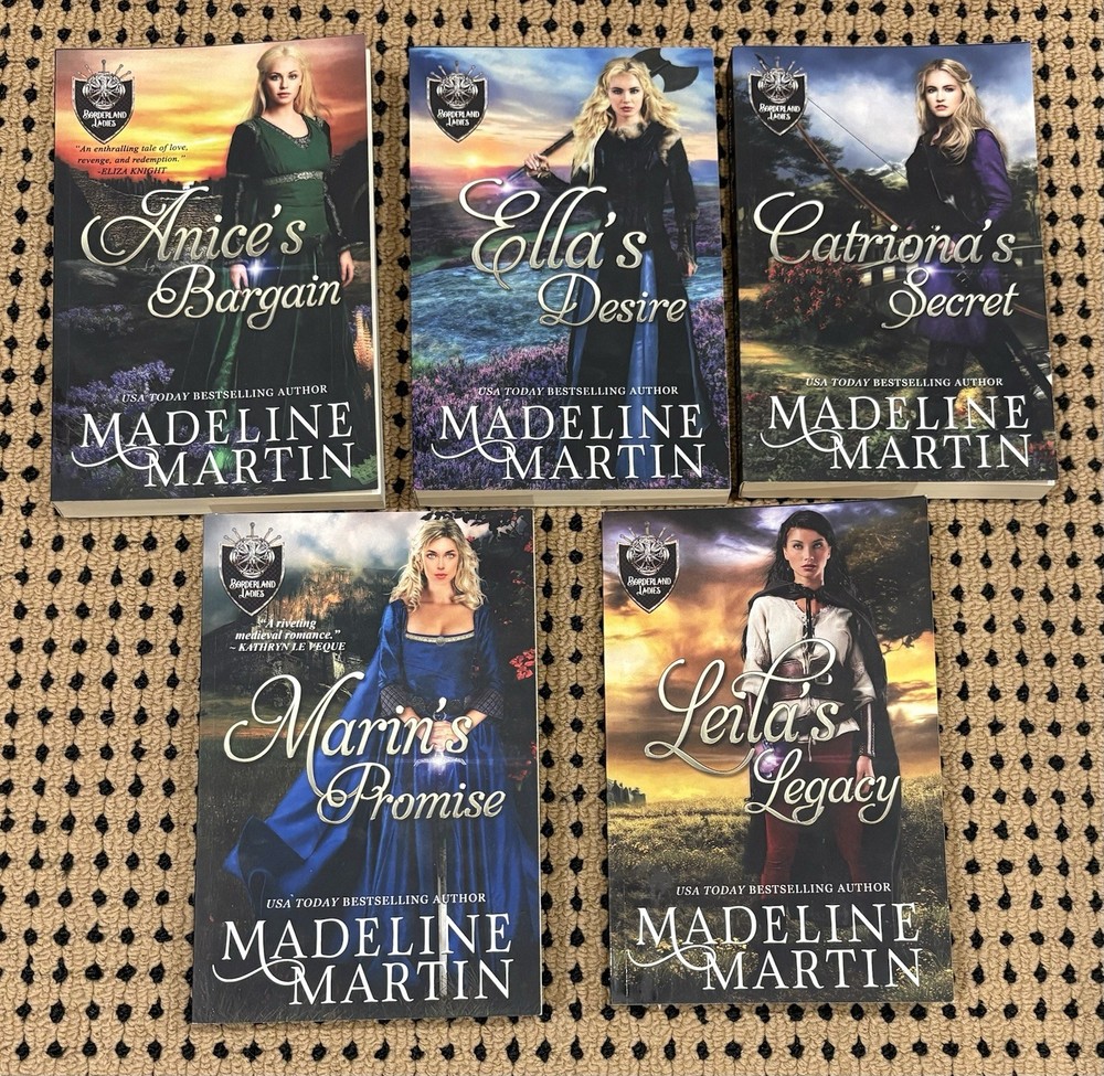 Lot of 5 Books - Borderland Ladies - Madeline Martin - Paperback