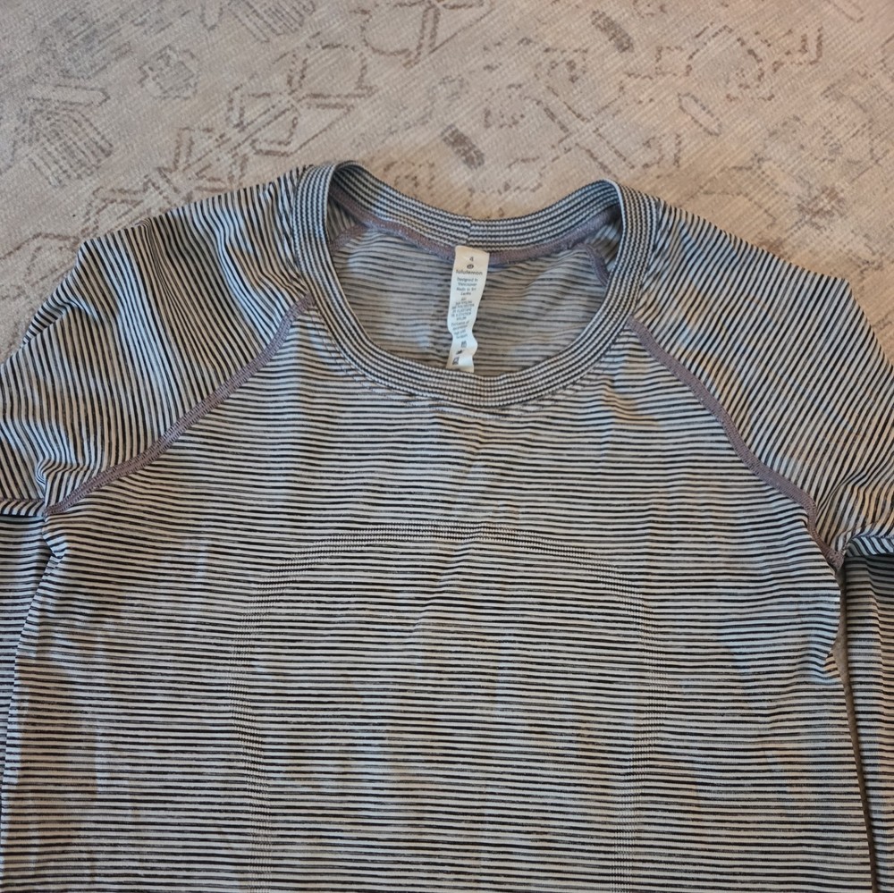 Lululemon Swiftly Tech Long Sleeve Shirt Womens 4 Black Thumbholes Running