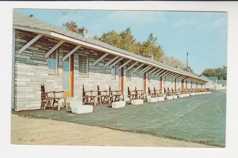 GOYER’S HILLSIDE MOTEL, TROY, NEW YORK – Route 7 – now Gone - 1958 Postcard