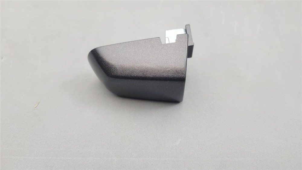 18-20 Equinox Terrain 17-20 Acadia LH Front Door Lock Cylinder Cover 13587840