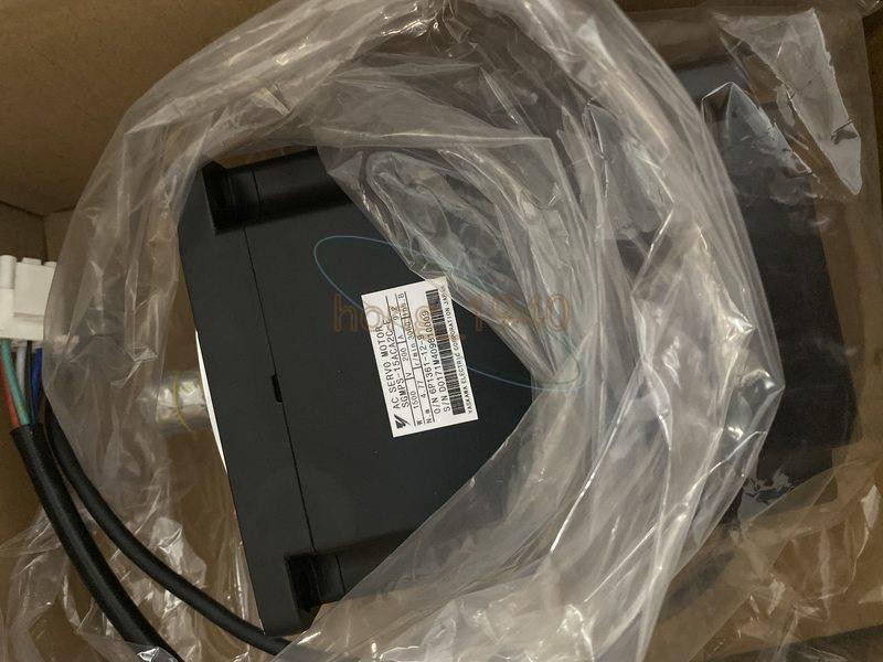 One New Yaskawa Servo Motor Sgmps-15Aca2C-E