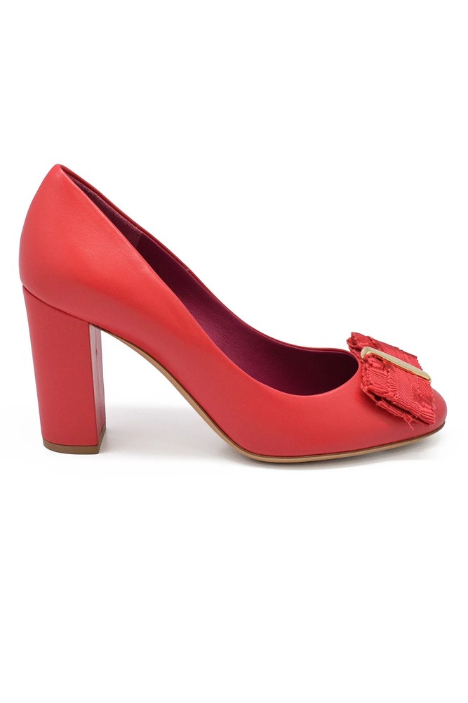 Elinda Salvatore Ferragamo Elegant Black Leather Pumps