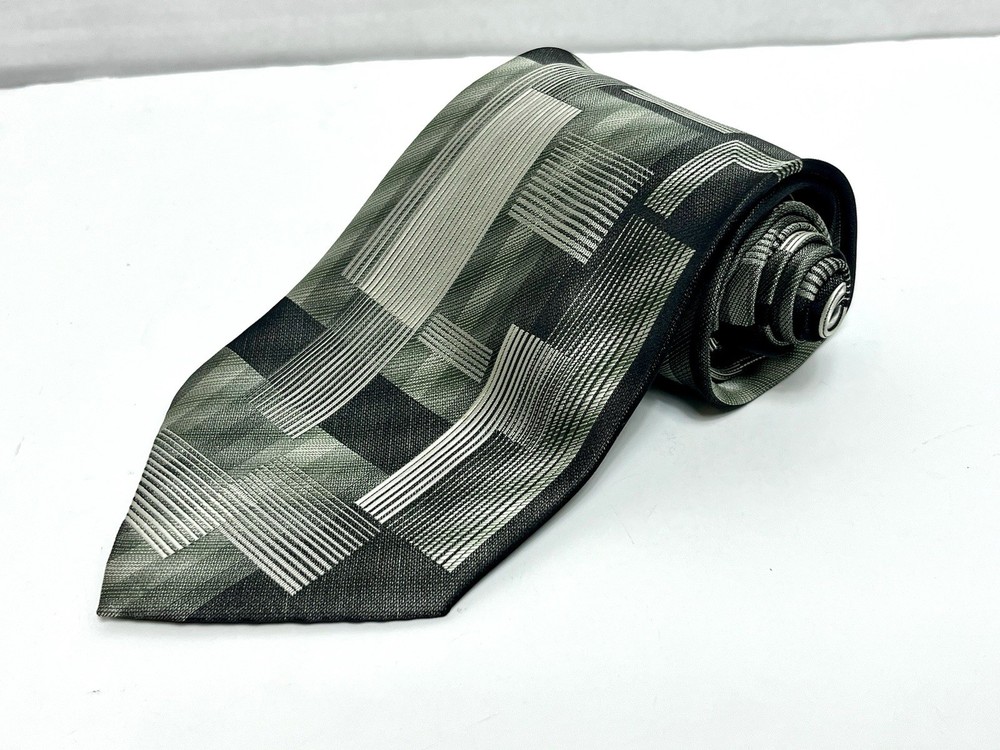 Giorgio Bissoni Men’s 100% Silk Necktie Gray Silver Abstract Geometric Pattern