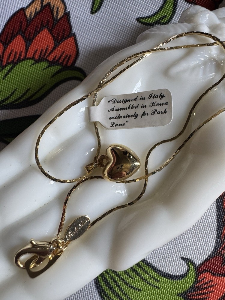 Park Lane Vintage Gold Tone Puffy Heart Necklace 16 Inch Chain  New Old Stock