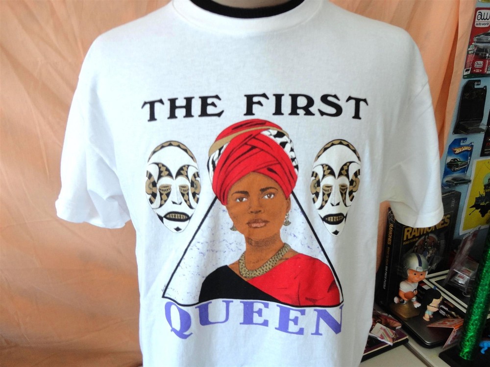 Vintage 90's The First Queen Rap Hip Hop Concert Tour Queen Latifah T Shirt XL