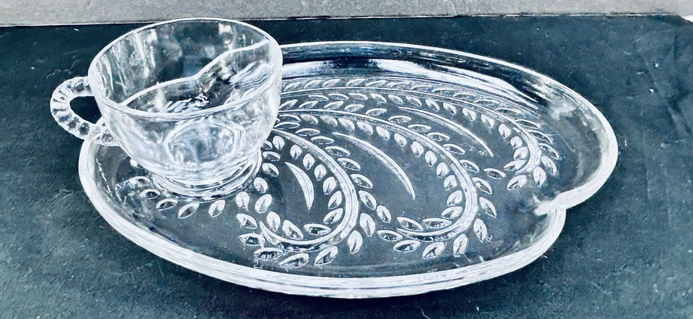 Vtg Federal Glass Homestead Hospitality Wheat Luncheon Snack Plate & Cup Set