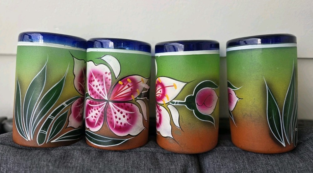 Set 4 Mexican Hand Blown Frosted Glass Tumblers Cobalt Rim Hibiscus Flower Cup