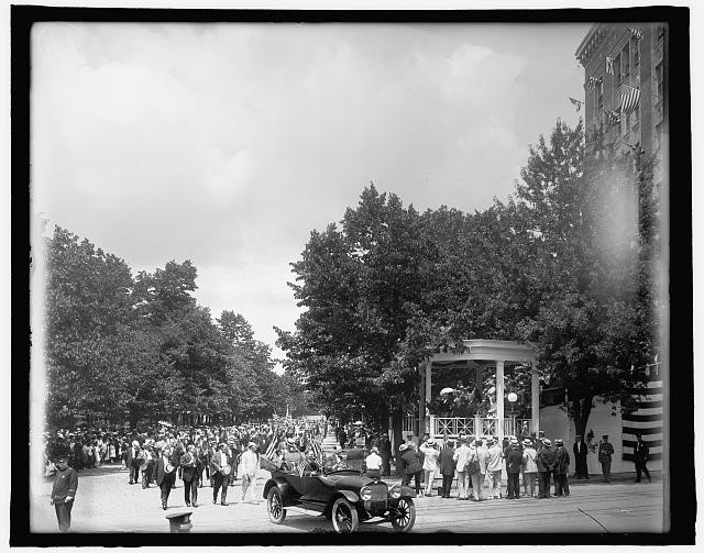 Photo:Washington DC 1916 A.F. of L. Dedication Crowd Automobile Gazebo