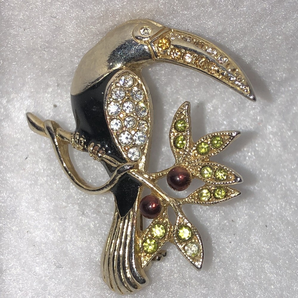 Vtg Monet Toucan Bird Brooch Green Clear Rhinestones Gold Tone Enamel Exotic Pin
