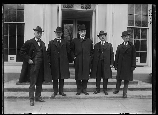 Photo:Washington DC White House Group of Men 1910s Steps Portrait