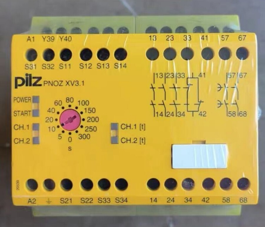 1PC PNOZ XV3.1 300/24-240VACDC safety relay 774618 #A6-37