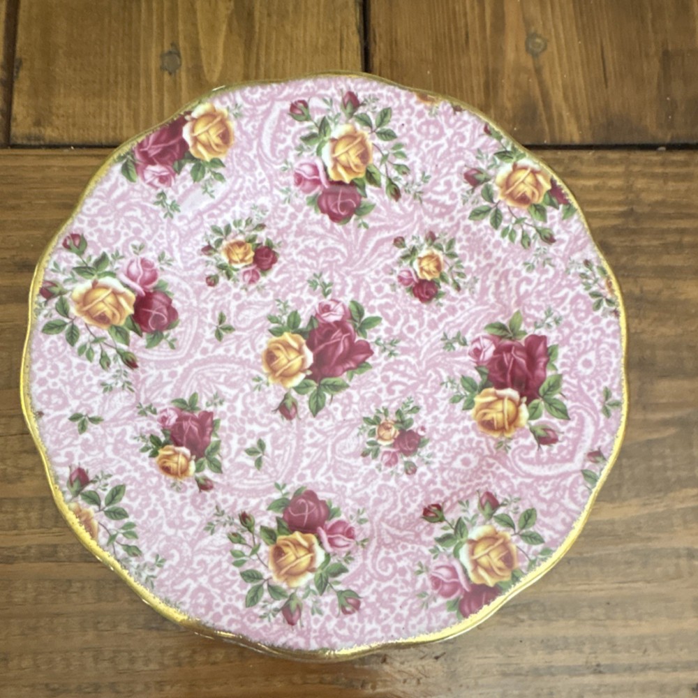 Royal Albert Old Country Roses Dusty Pink Lace Bone China Round Plate 2002
