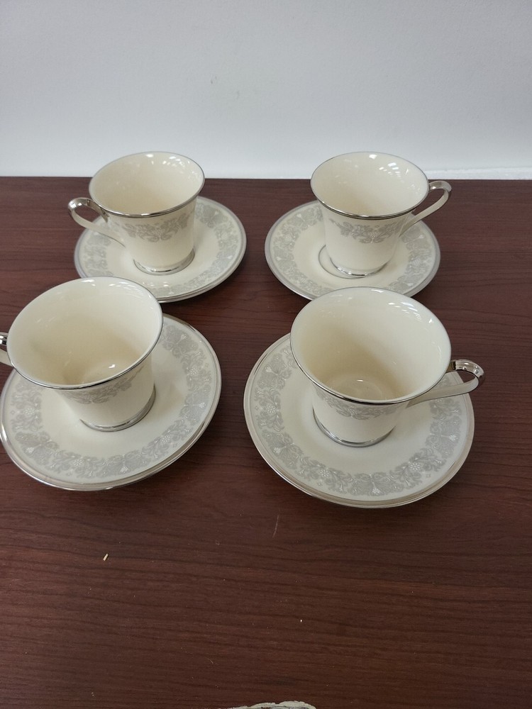 VTG Lenox Fine China SNOW LILY Footed Cup And Saucer Platinum Trim Set Of 4