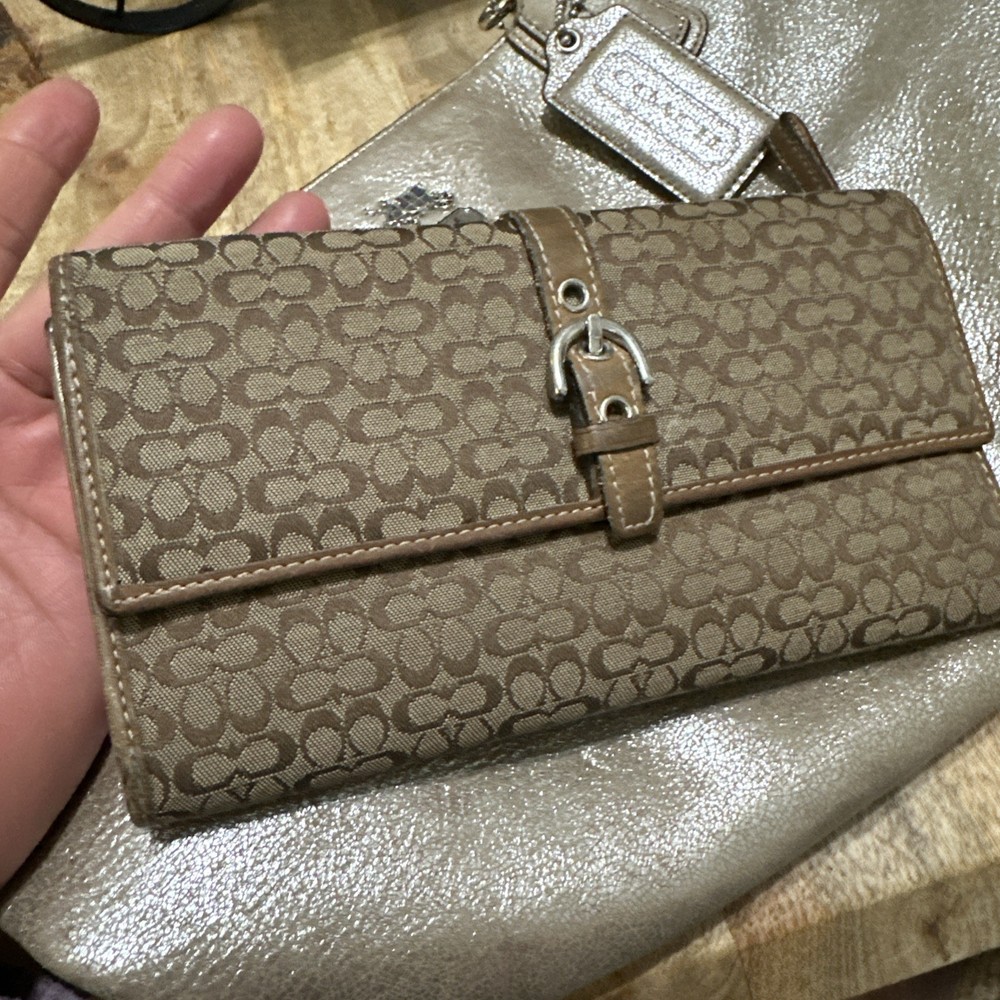 Coach Signature Wallet