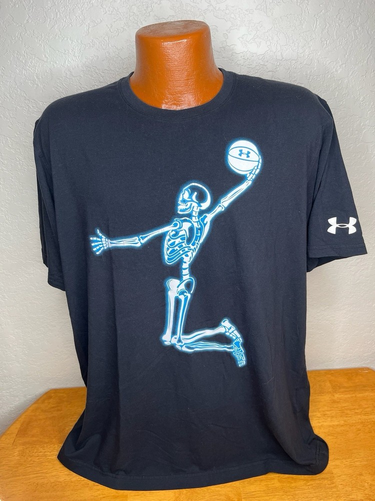 Men's Under Armour S/S Athletic T-Shirt Extra Large XL Skeleton Dunk Basketball