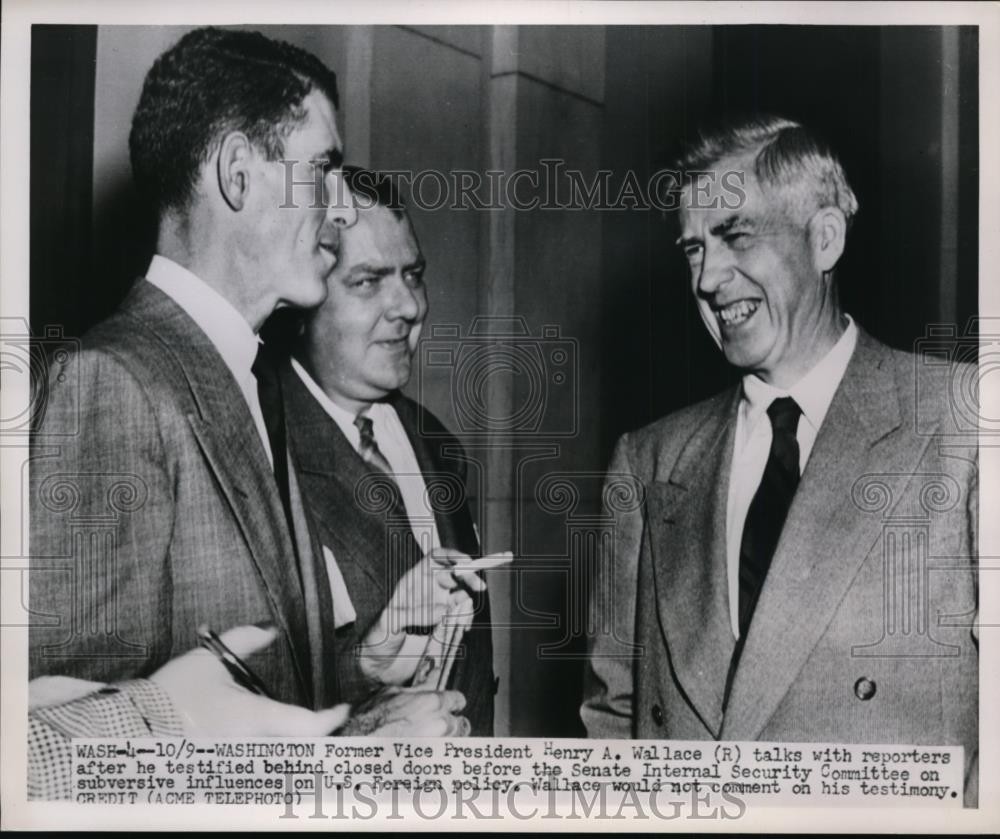 1951 Press Photo Henry A.Wallace talked with reporters after he testified