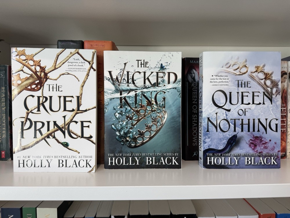 The Folk of the Air: Cruel Prince, Wicked King, Queen of Nothing Holly Black