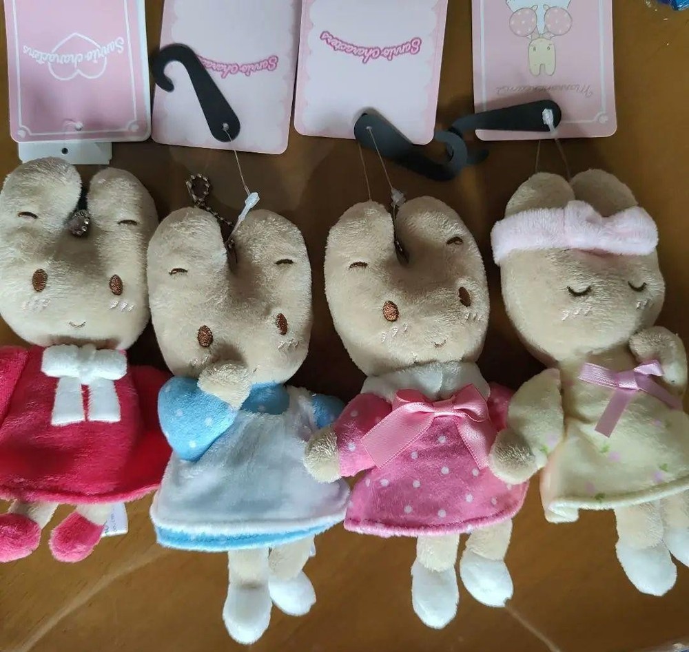 Sanrio marron cream mascot holder #ed1b57