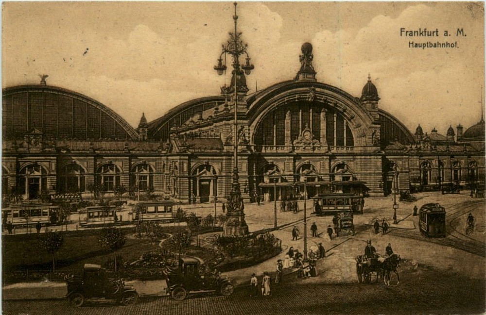 Frankfurt, Central Station -399756