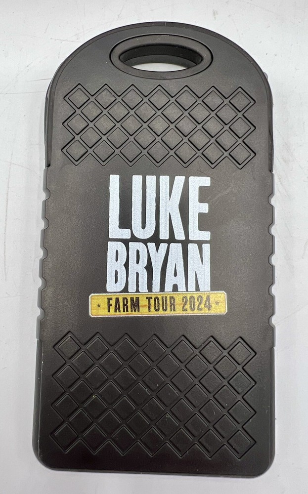 Luke Bryan Farm Tour 2023 Solar Charger / Power Bank - 4000 mAh