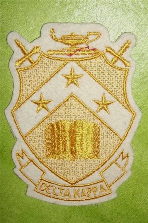 Antique Delta Kappa Fraternity Sorority Embroidered Emblem Wool Felt Patch ~ Nos