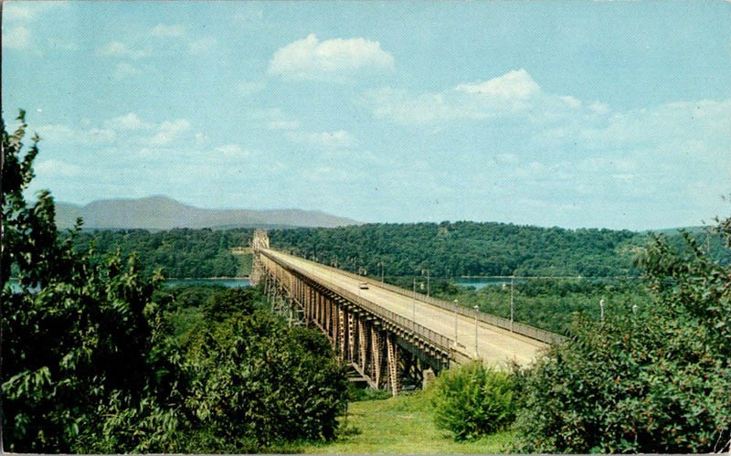 Catskill New York NY : BRIDGE SCENE m/14 AV7326
